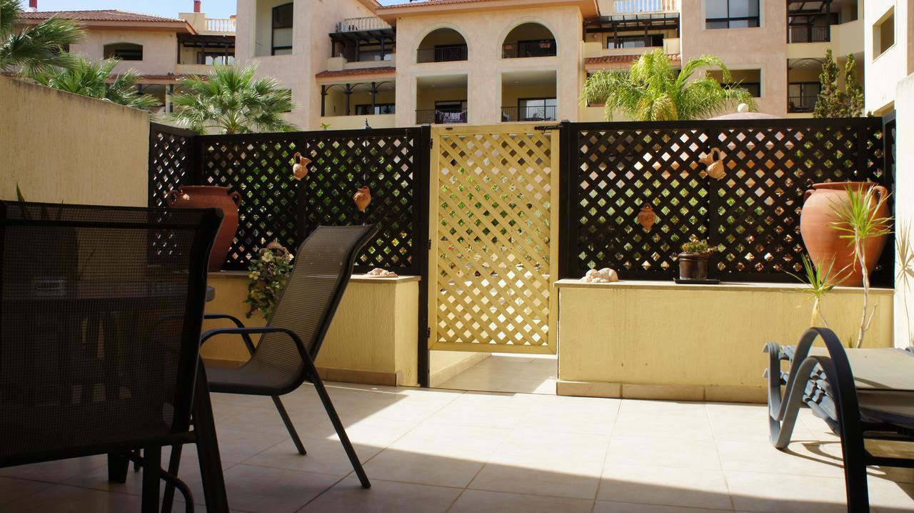 Townhouse Queens Gardens Paphos Room photo